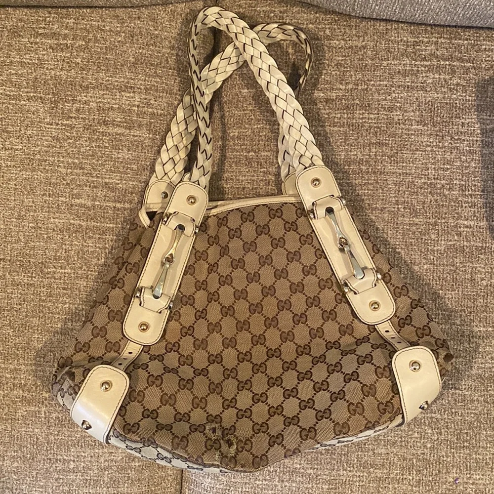 Gucci Handbag - Picture 2 of 10